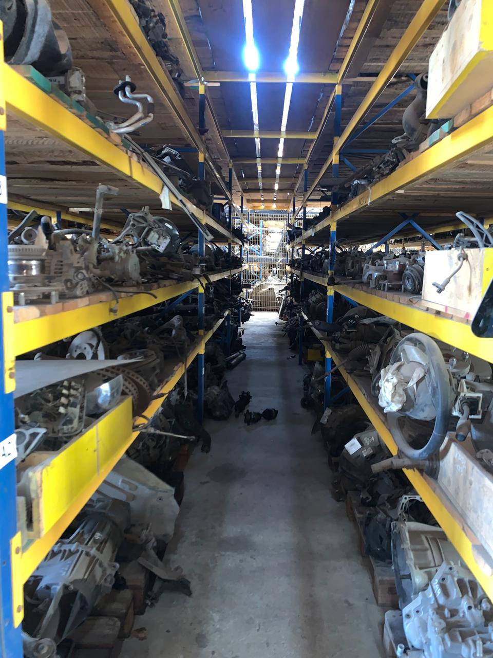 Repuestos autos y camiones Toyota YARIS USADO