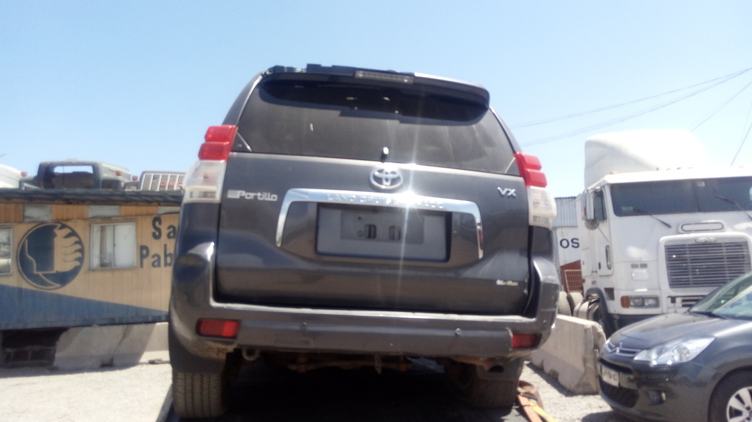  Toyota LAND CRUISER 2010    EN DESARME