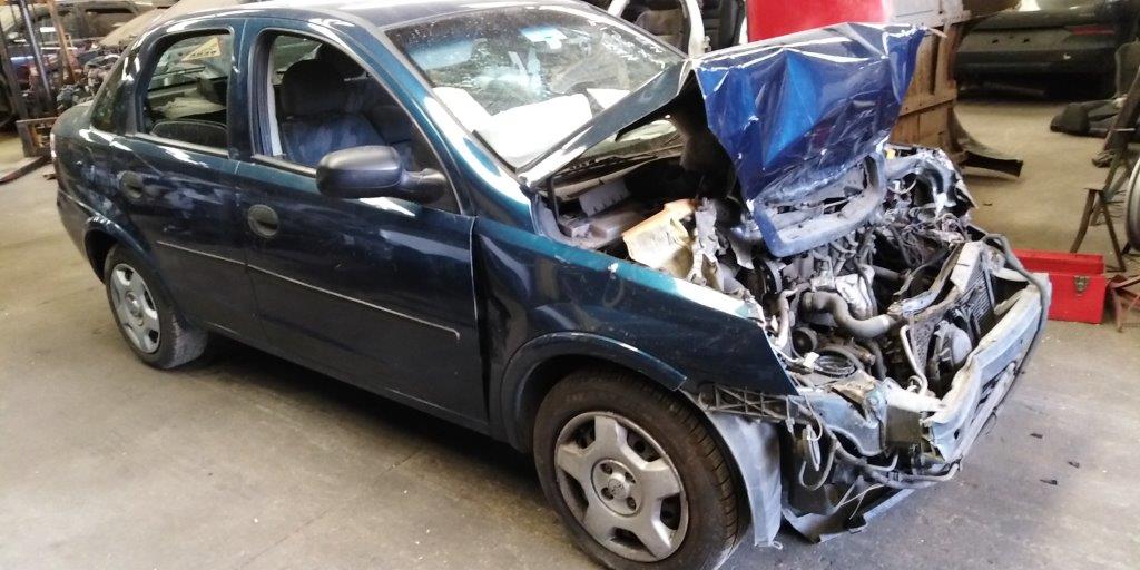  Chevrolet CORSA 2003    EN DESARME