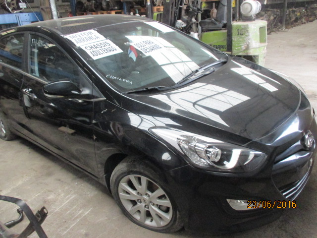  Hyundai i30 2013    EN DESARME