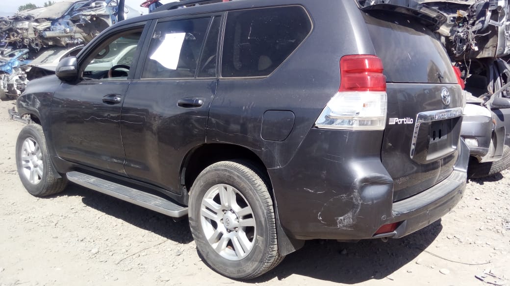  Toyota LAND CRUISER 2010    EN DESARME