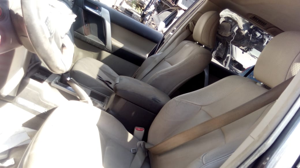  Toyota LAND CRUISER 2010    EN DESARME