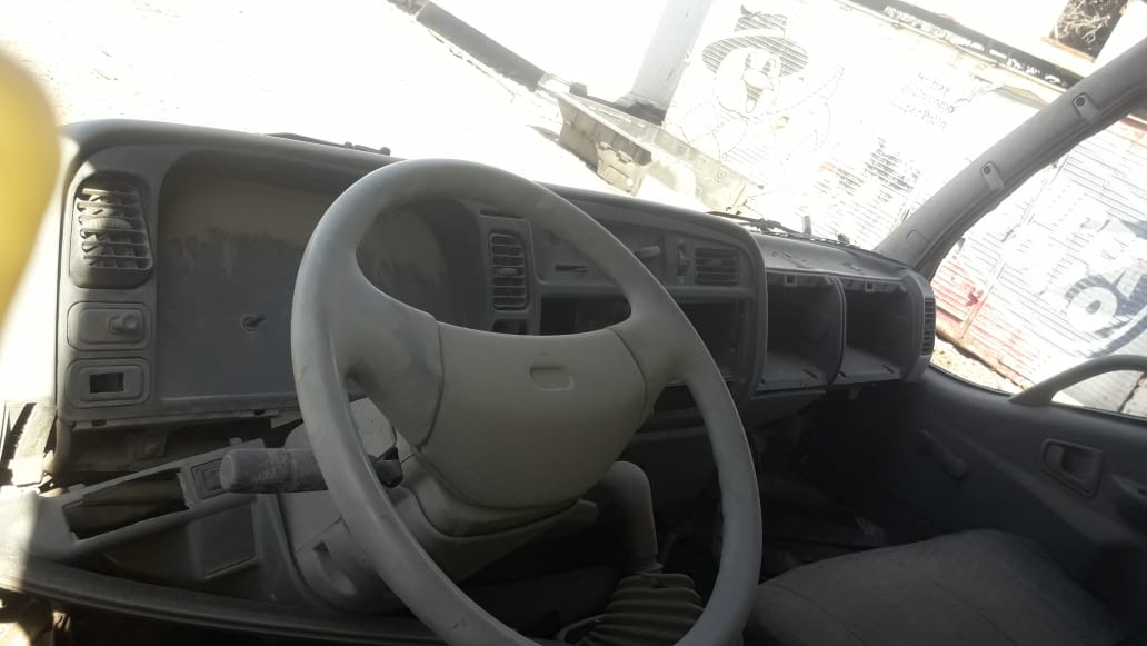  Mitsubishi CANTER 1998    EN DESARME