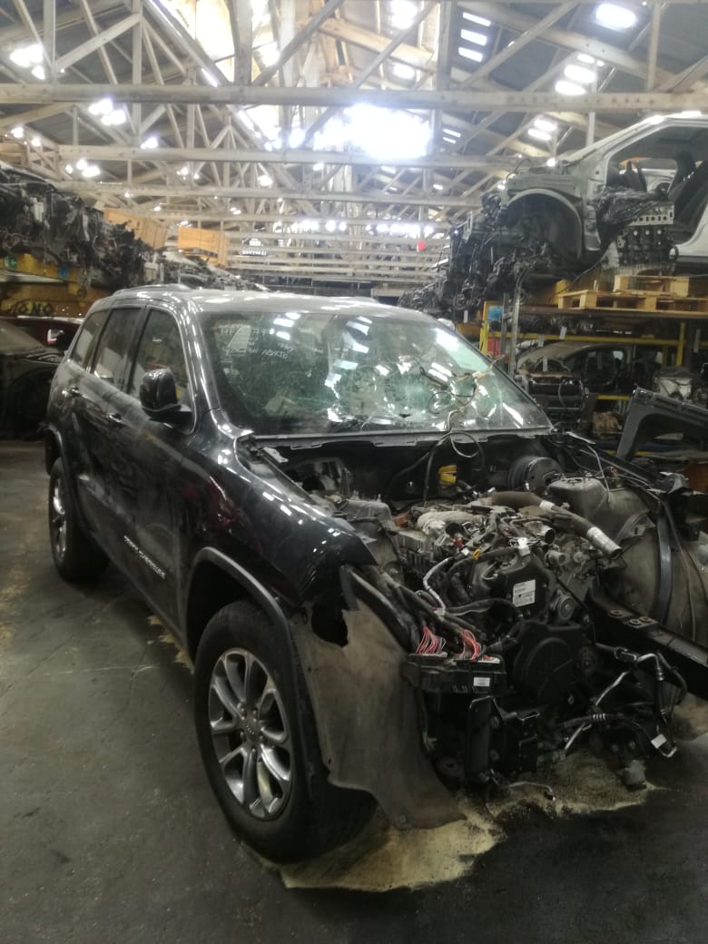  Jeep GRAND CHEROKEE  USADO