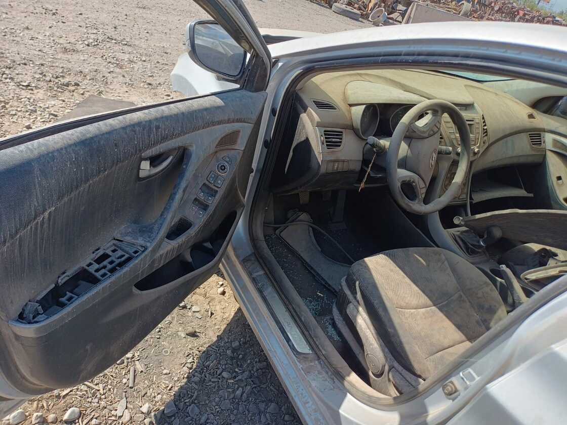  Hyundai ELANTRA 2012    EN DESARME