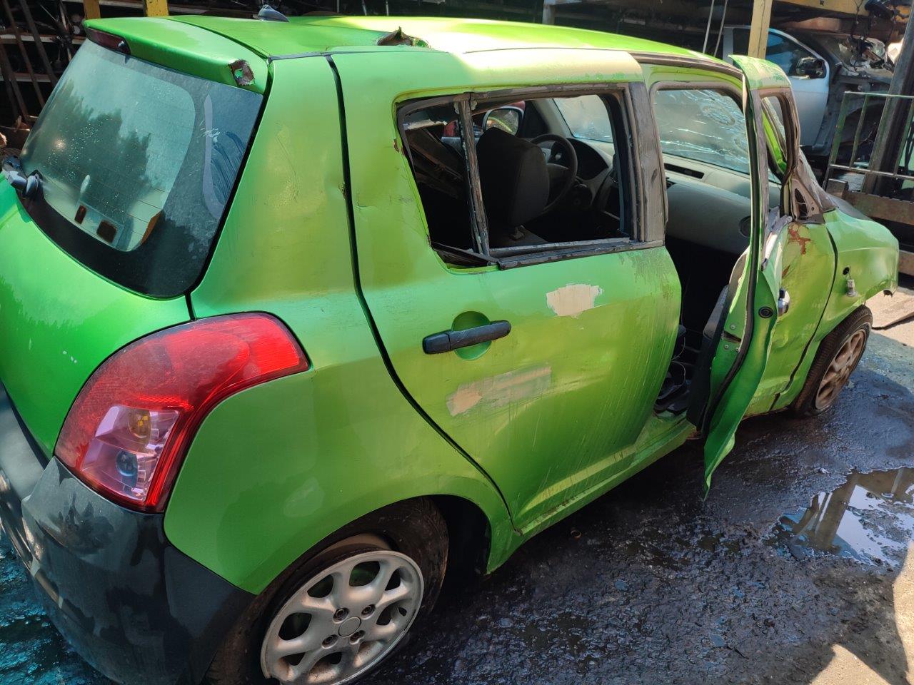  Suzuki SWIFT 2010    EN DESARME