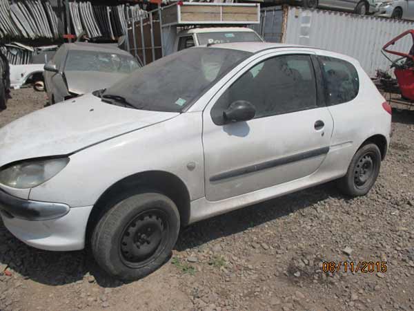  Peugeot 206 2002   EN DESARME