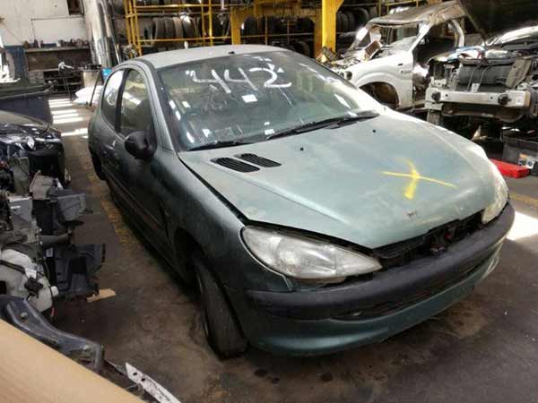  Peugeot 206 2000   EN DESARME