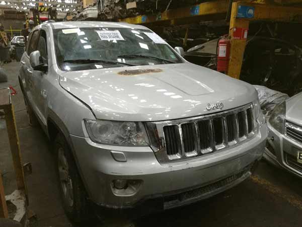  Jeep GRAND CHEROKEE  USADO