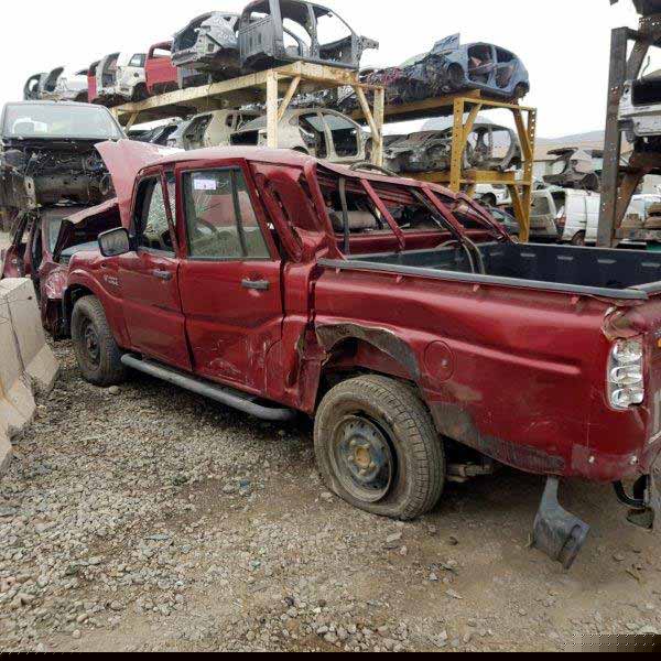  Mahindra PICK UP 2013   EN DESARME