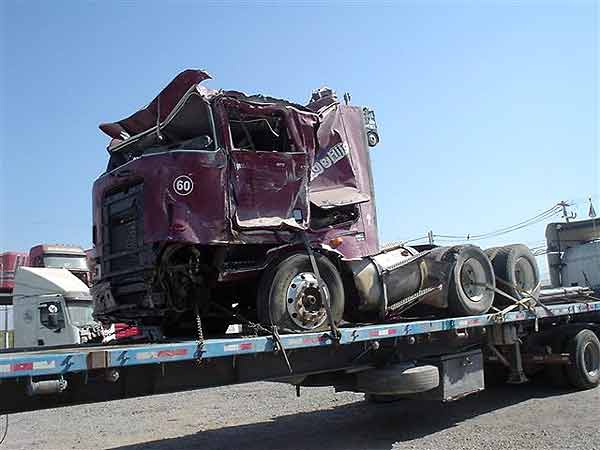  International 9800 2005    EN DESARME