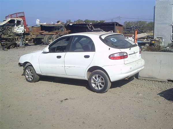  Daewoo LANOS 1998    EN DESARME