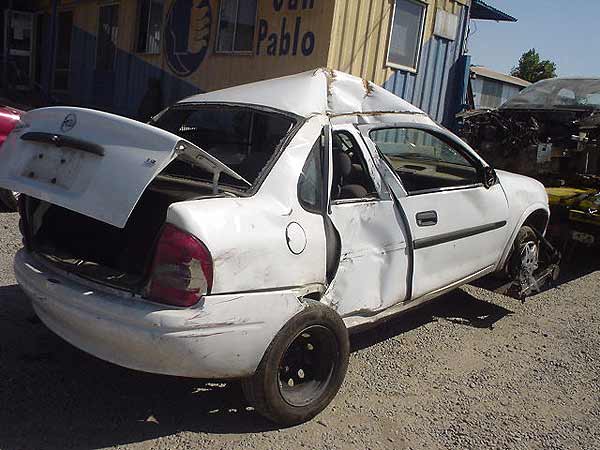  Chevrolet CORSA 2004    EN DESARME