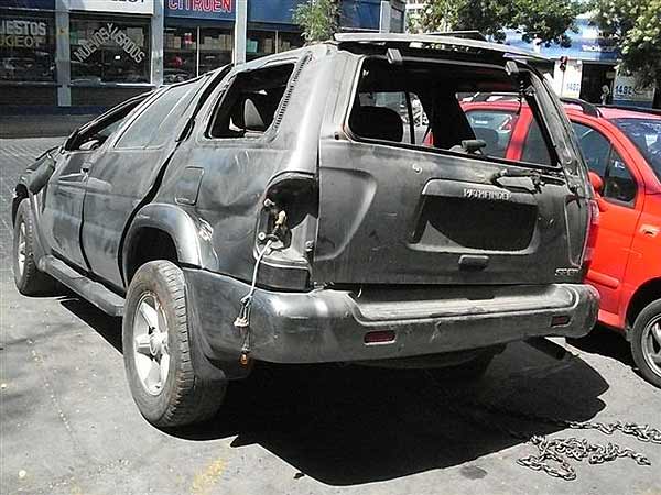  Nissan PATHFINDER 2005    EN DESARME