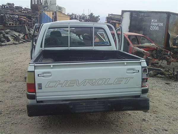  Chevrolet LUV 2002    EN DESARME