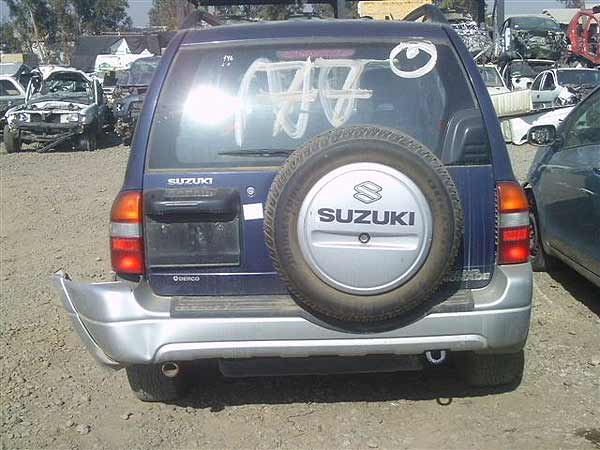  Suzuki GRAND NOMADE 2004    EN DESARME