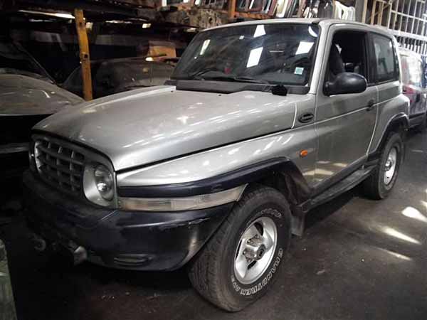  Ssangyong KORANDO 2004    EN DESARME