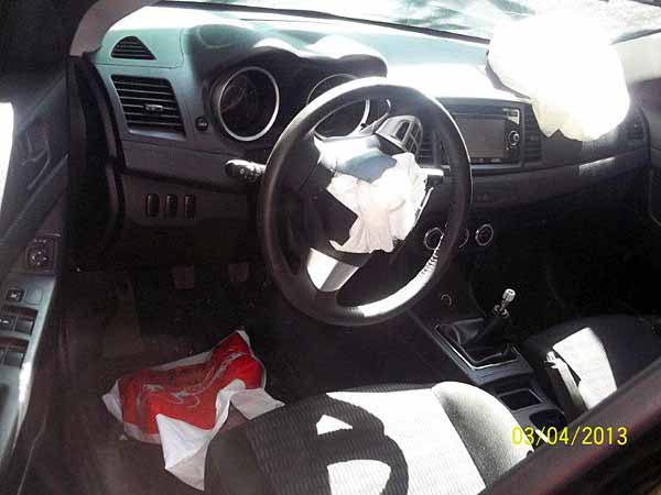  Mitsubishi OUTLANDER 2013    EN DESARME