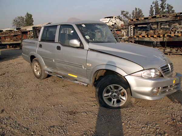  Ssangyong MUSSO 2005    EN DESARME