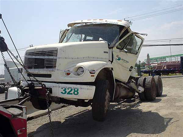  Freightliner FLD 2005    EN DESARME