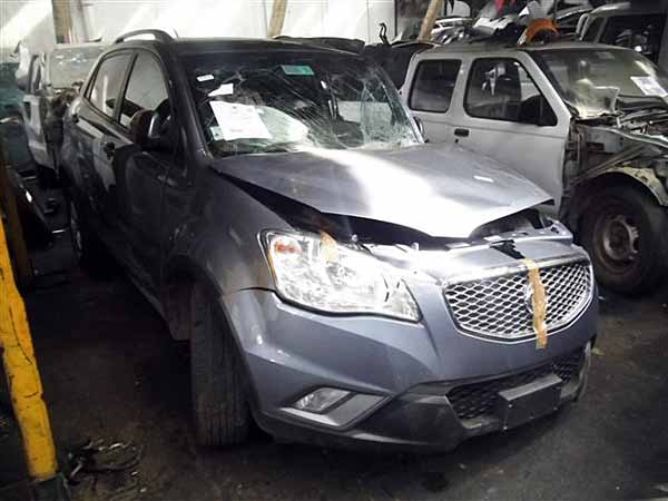  Ssangyong KORANDO 2013    EN DESARME