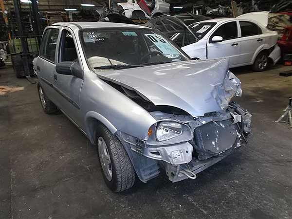  Chevrolet CORSA 2003    EN DESARME