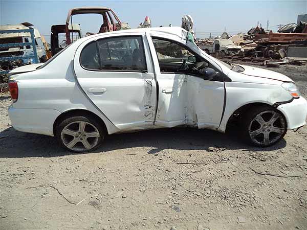  Toyota YARIS 2004    EN DESARME