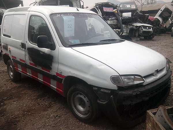  Peugeot PARTNER 2003    EN DESARME