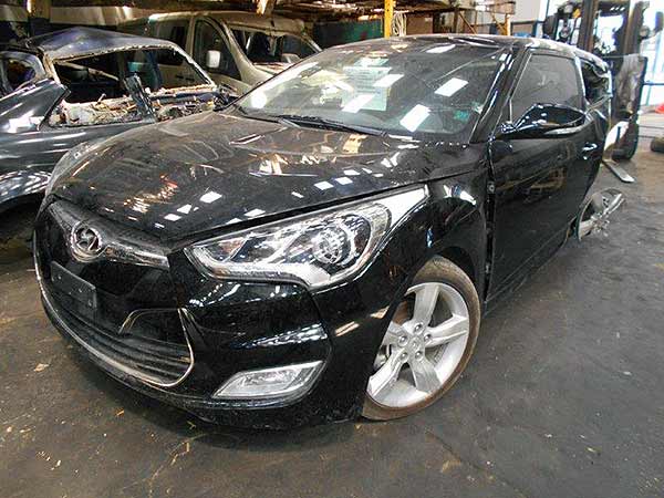  Hyundai VELOSTER 2013    EN DESARME