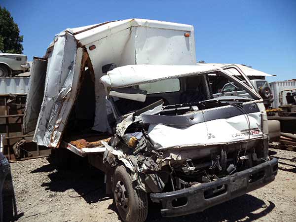 Mitsubishi CANTER 1999    EN DESARME