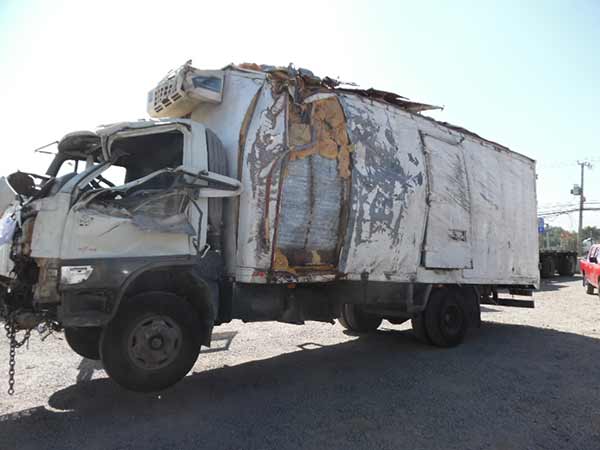  Hino FC3JJSA 1998    EN DESARME