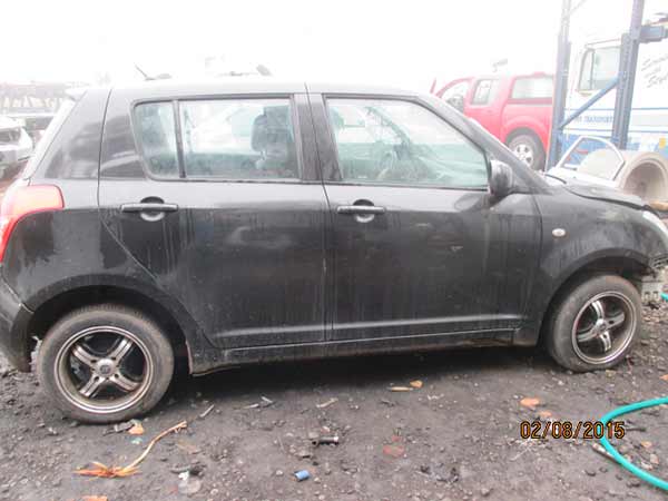  Suzuki SWIFT 2010    EN DESARME