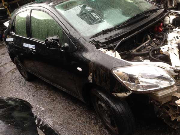  Toyota YARIS 2013    EN DESARME