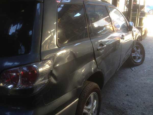 Mitsubishi OUTLANDER 2004    EN DESARME