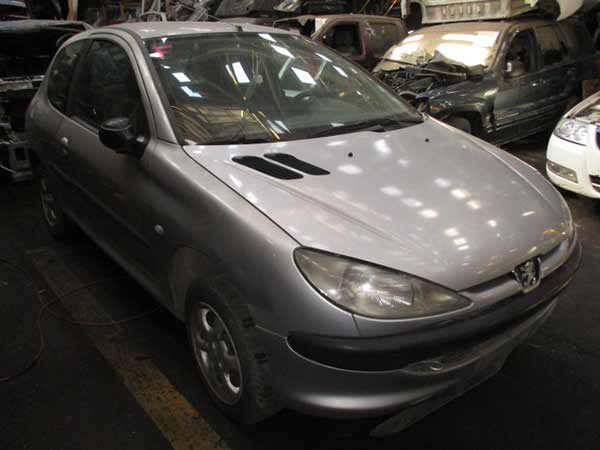  Peugeot 206 2000    EN DESARME