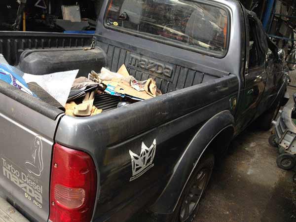  Mazda B2500 2006    EN DESARME