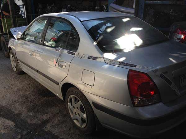  Hyundai ELANTRA 2005    EN DESARME