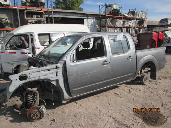  Nissan NAVARA 2013    EN DESARME