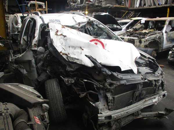  Kia CARENS 2011    EN DESARME