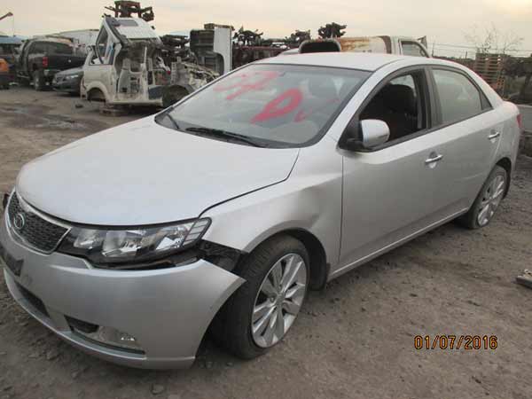  Kia CERATO 2013    EN DESARME