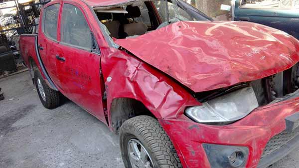  Mitsubishi L200 2014    EN DESARME