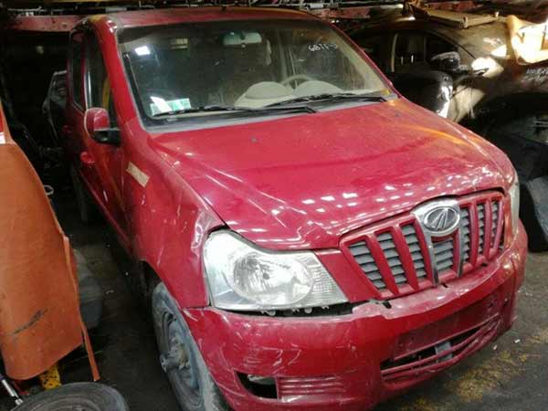  Mahindra GENIO 2014    EN DESARME