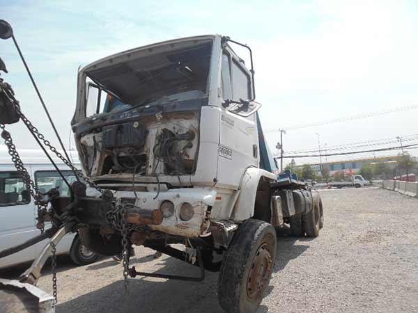  Mercedes-Benz 2428 2006    EN DESARME