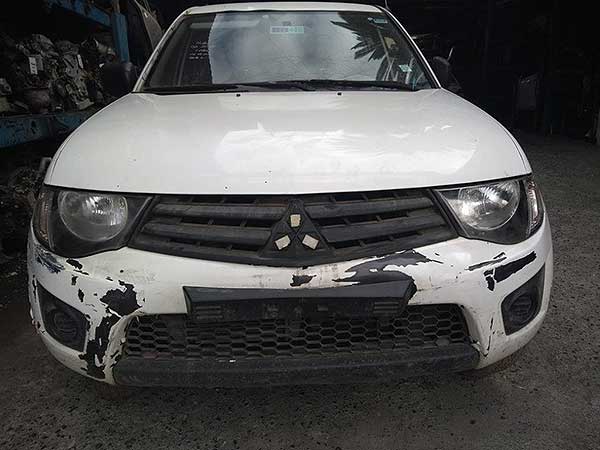  Mitsubishi L200 2014    EN DESARME
