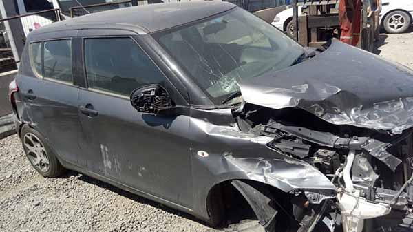  Suzuki SWIFT 2013    EN DESARME