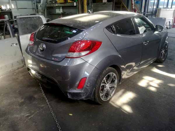 Hyundai VELOSTER 2012    EN DESARME