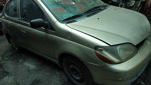  Toyota YARIS 2000    EN DESARME
