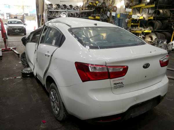  Kia RIO 2015    EN DESARME