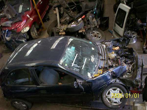  Chevrolet CORSA 2004    EN DESARME