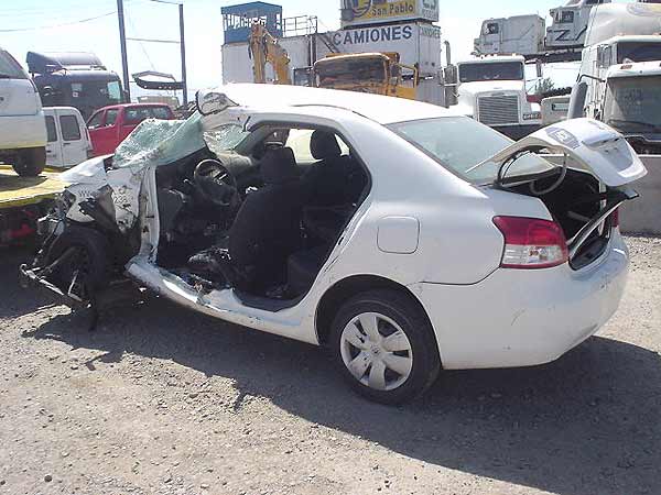  Toyota YARIS 2010    EN DESARME